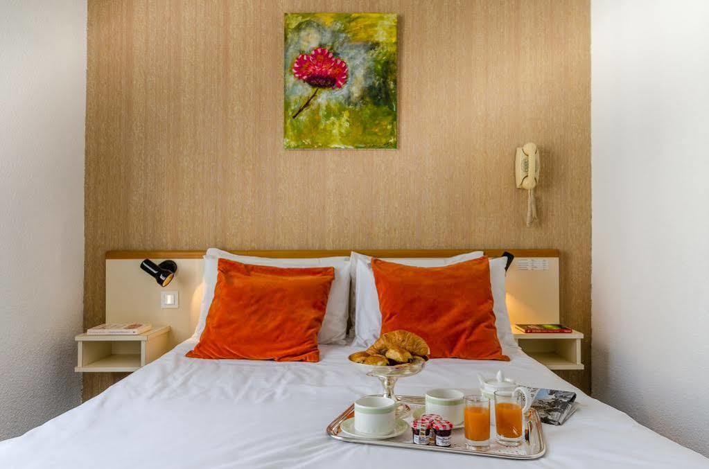 Hotel Aneto Lourdes Eksteriør billede